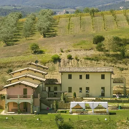 Aparthotel Borgo Le Capannelle 4*